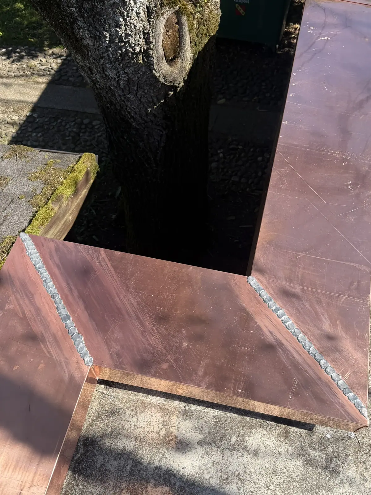 Couvertine en cuivre façonnée sur mesure.